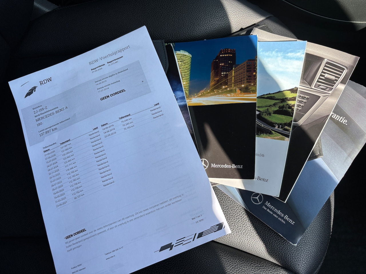 Mercedes-Benz A-klasse - 180 Prestige | Navi. Leder. Camera. Keyless. Lage km