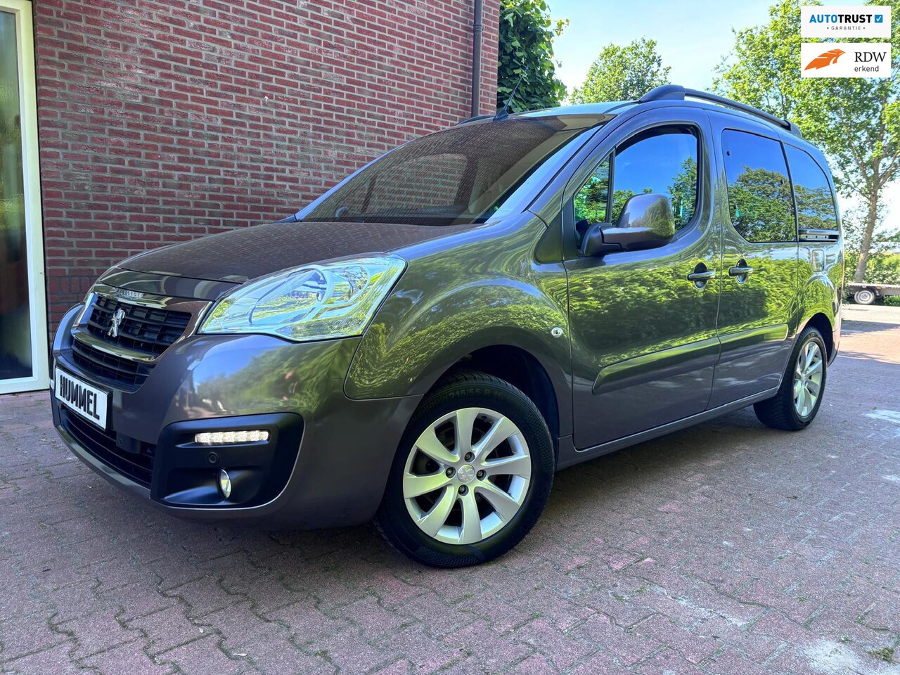 Peugeot Partner Tepee - 1.2 PureTech Allure 1.2 PureTech Allure - AutoWereld.nl