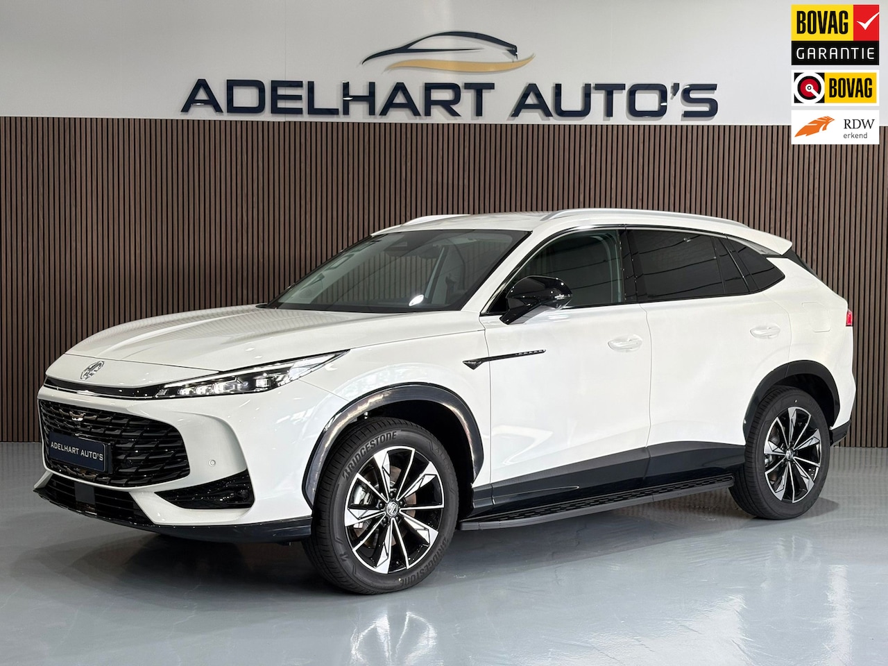 MG EHS - MG PHEV 1.5 Luxury PHEV 272 PK Automaat / Navigatie full map / Lederen interieur / Elektri - AutoWereld.nl