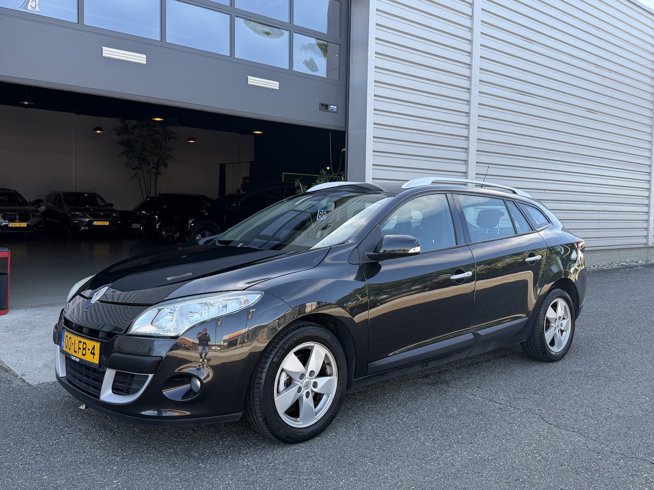 Renault Mégane Estate - 1.4 TCe Dynamique Clima|Cruis|Carplay Zwart - AutoWereld.nl