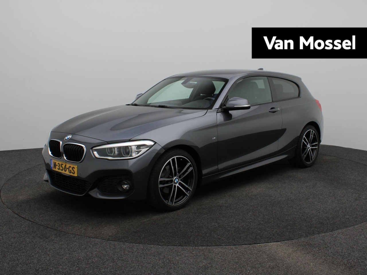 BMW 1-serie - 118i Edition Sport Line Shadow Executive Automaat | Navigatie | Cruise Control | lichtmeta - AutoWereld.nl