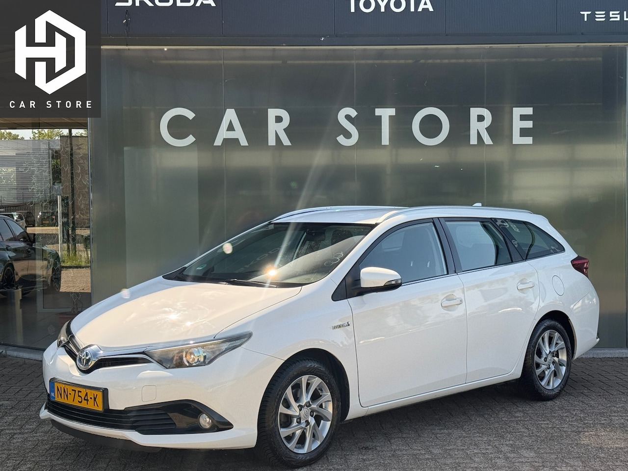 Toyota Auris Touring Sports - 1.8 Hybrid Aspiration Navi Camera Dealer Onderhouden - AutoWereld.nl