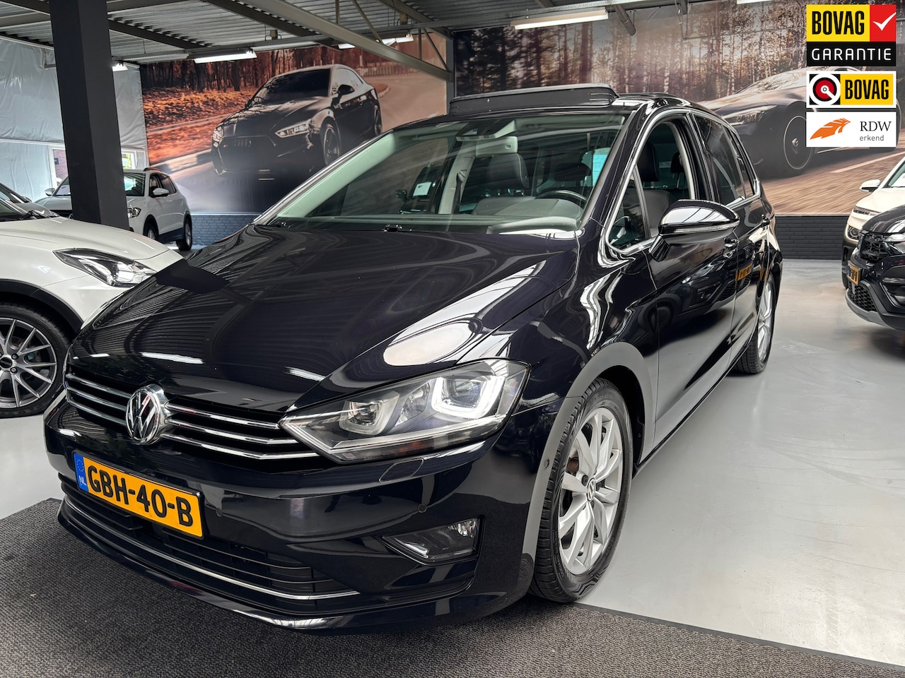 Volkswagen Golf Sportsvan - 1.4 TSI Highline / Camera / Panorama dak - AutoWereld.nl