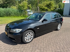 BMW 3-serie Touring - 325i High Executive/CLIMA/NAVI/STOELVERWARMING/PARKEERSENSOR/BLEUTOOTH