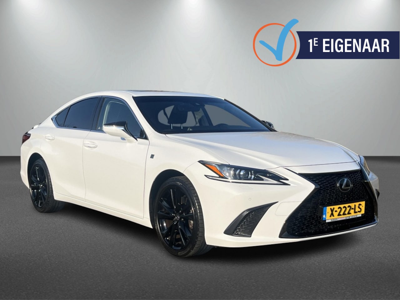 Lexus ES - 300h Business F Sport Design 300h Business F. Sport Design - AutoWereld.nl