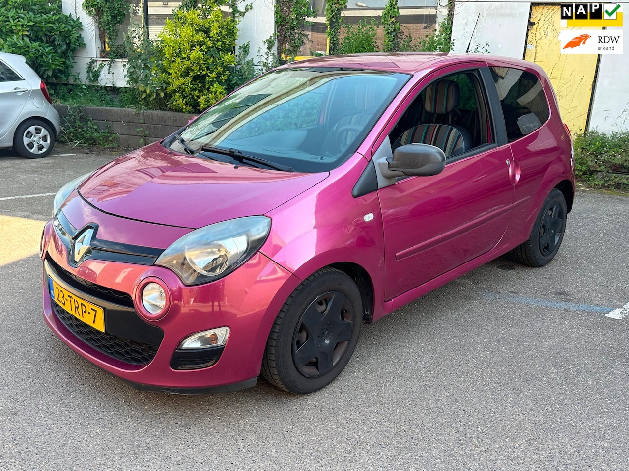 Renault Twingo - 1.2 16V Collection / Airco / Cruise control - AutoWereld.nl