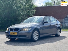 BMW 3-serie - 316i Executive Cruise*Clima*Trekhaak*NAP*LM velgen*Dealer onderhouden