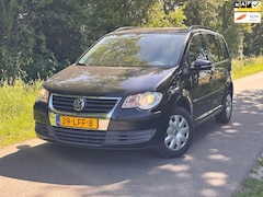 Volkswagen Touran - 1.4 TSI Trendline | Cruise control + Navi Nu € 3.500,
