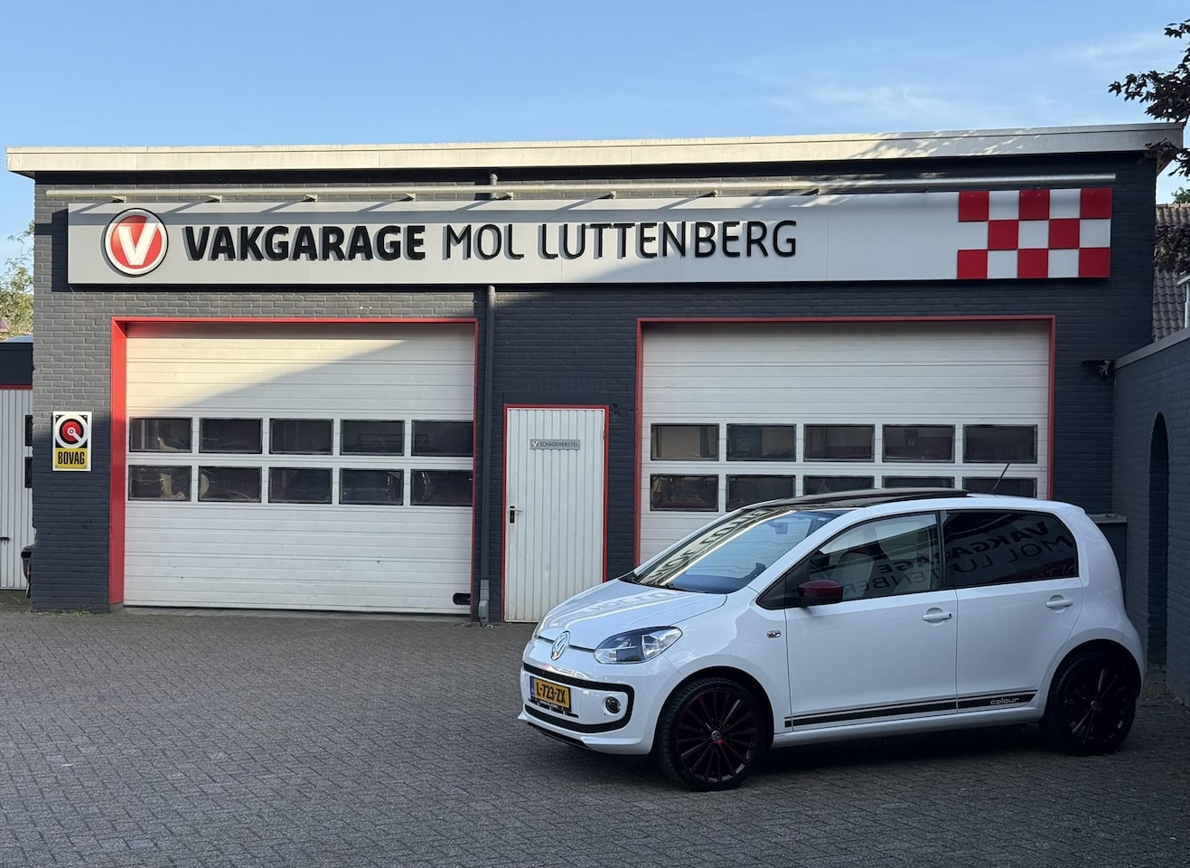 Volkswagen Up! - 1.0 75PK 5D BMT High up, COLOUR, PANORAMA SCHUIF/KANTELDAK, STOELVERWARMING, AIRCO, CRUISE - AutoWereld.nl
