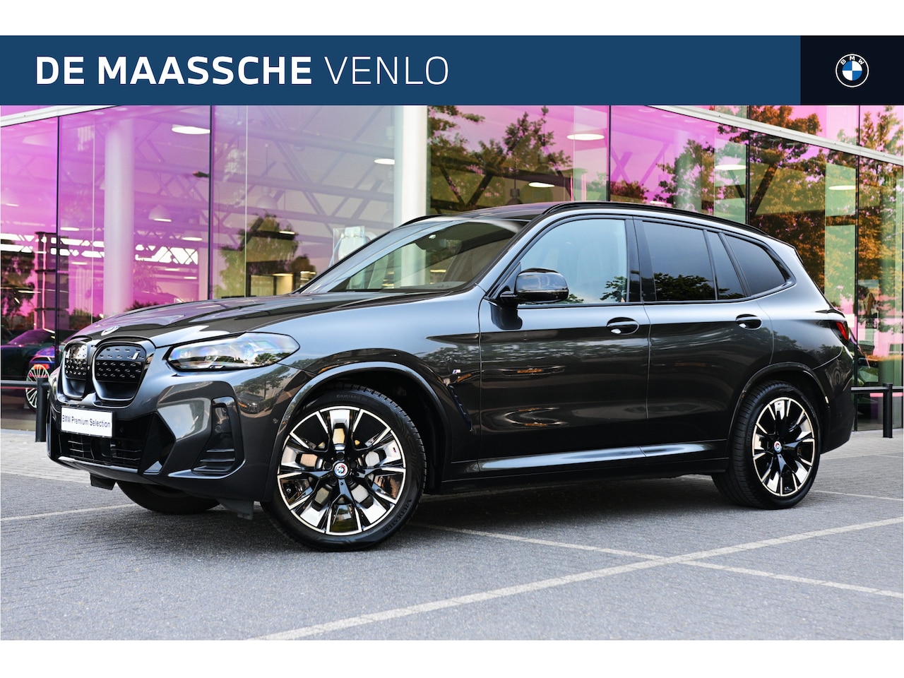 BMW iX3 - High Executive / Trekhaak / Panoramadak / Sportstoelen / Comfort Access / Adaptieve LED / - AutoWereld.nl