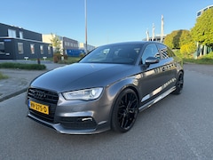 Audi A3 Limousine - 1.4 TFSI CoD Ambition Sport Edition S Line sedan
