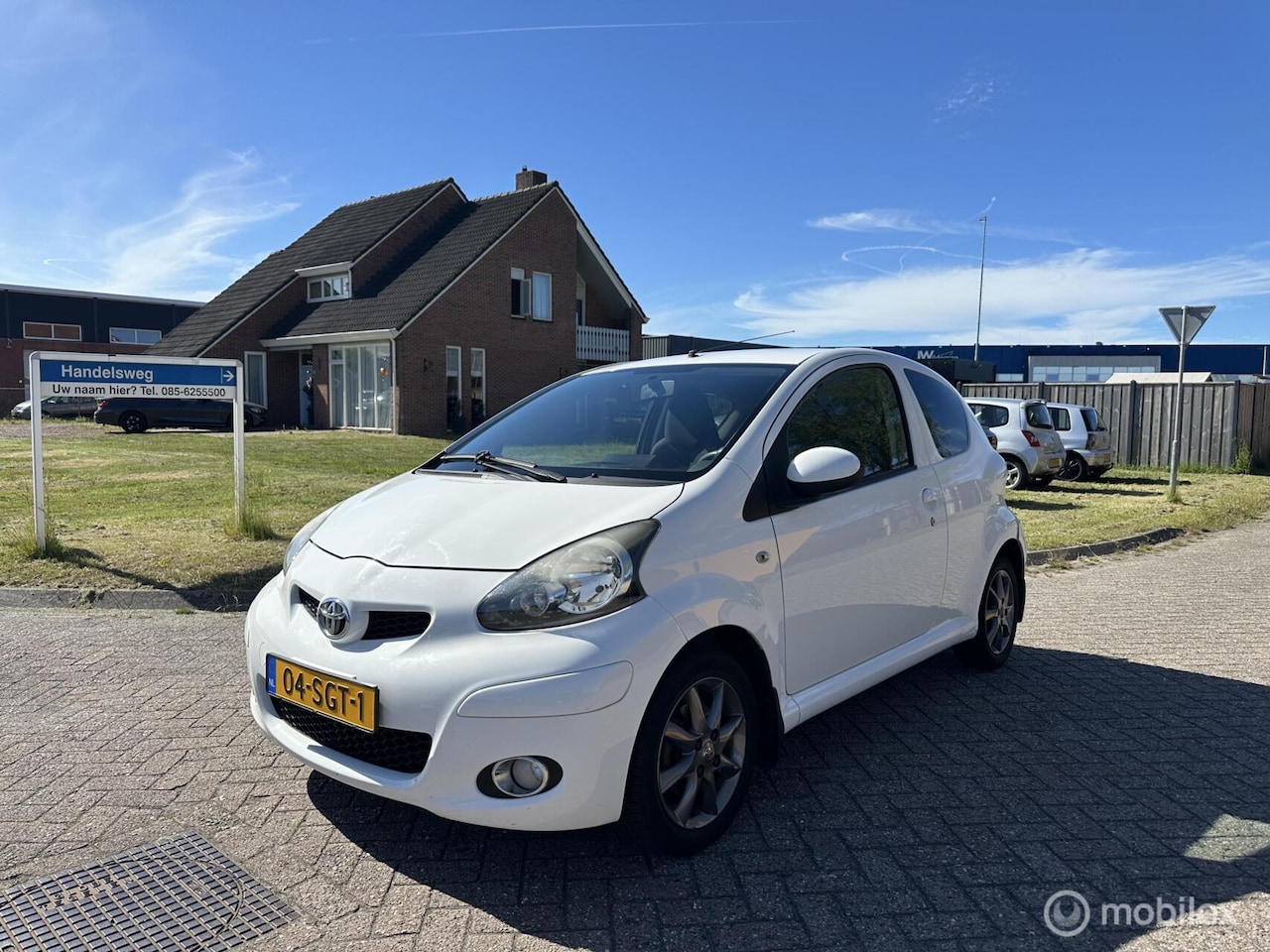 Toyota Aygo - 1.0-12V Dynamic Navigator Airco Nieuwe APK - AutoWereld.nl