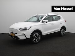 MG ZS - EV Long Range Luxury 70 kWh | Apple Carplay/Android Auto | Panoramadak | Camera | Parkeers