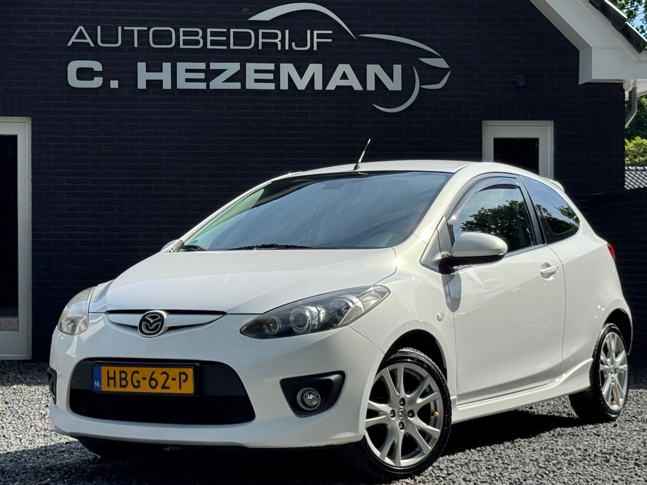 Mazda 2 - 1.5 GT-L Sport Cruise control Airco Uitlaatklep Apple Carplay Android 117DKM - AutoWereld.nl