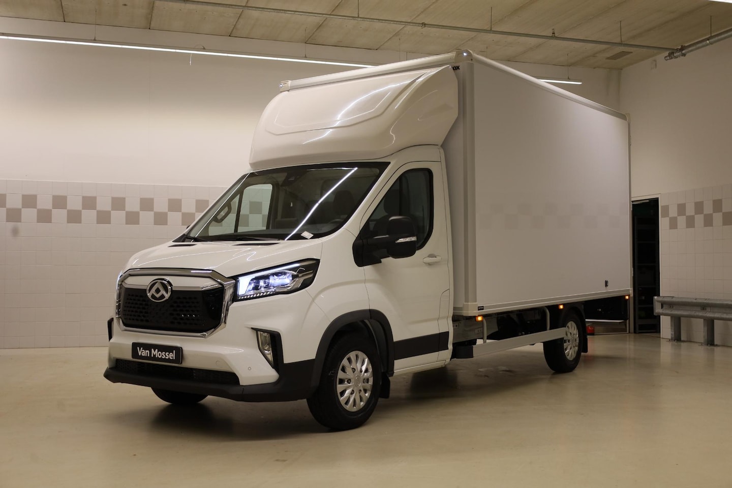 Maxus eDeliver 9 - L4 Citybox 65 kWh | Direct Leverbaar! | OP = OP | Openslaande Deuren | Eco Light Opbouw - AutoWereld.nl