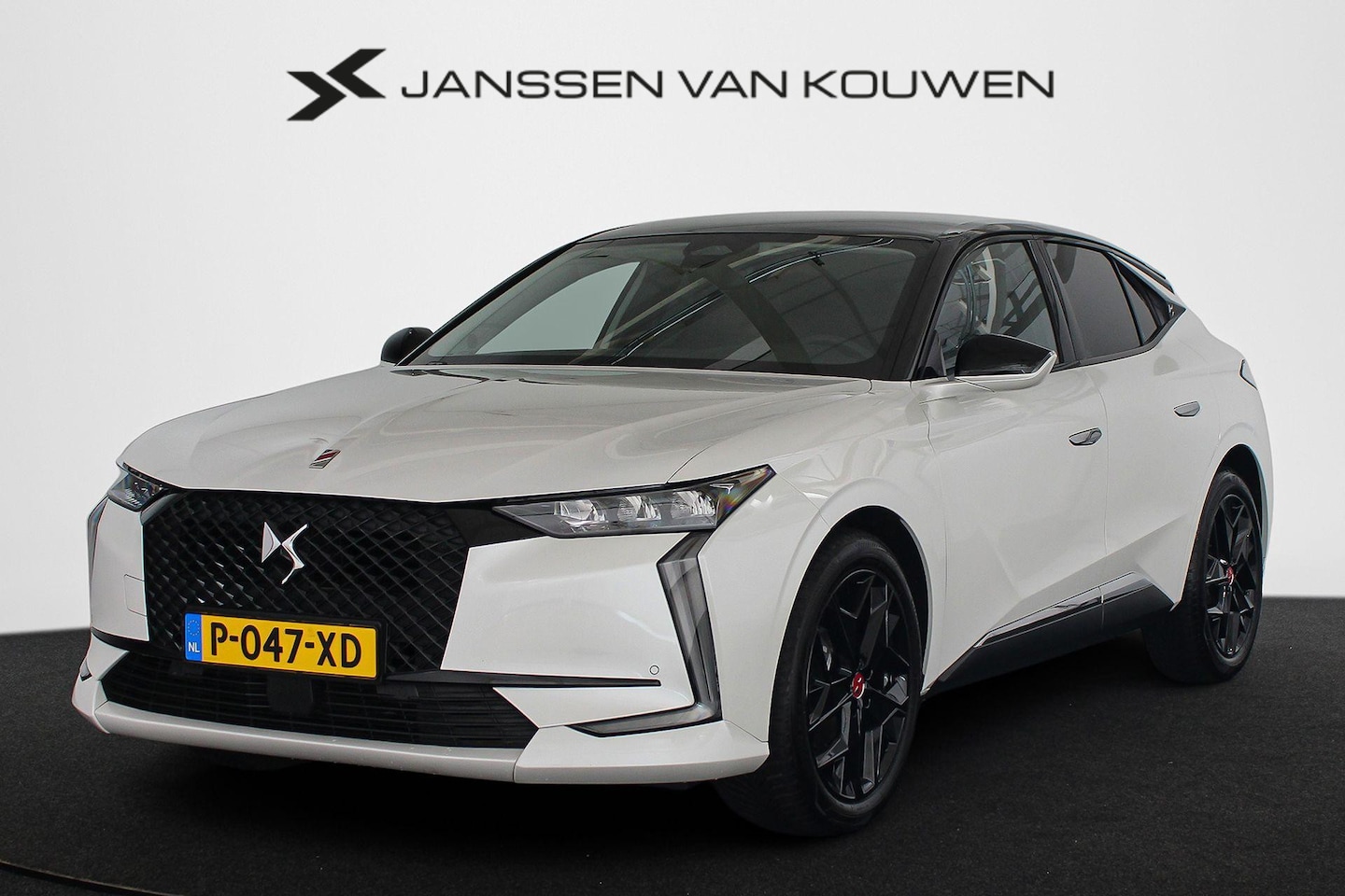 DS 4 - 1.2 PureTech Performance Line Automaat 360-Camera Apple Carplay 19" - AutoWereld.nl