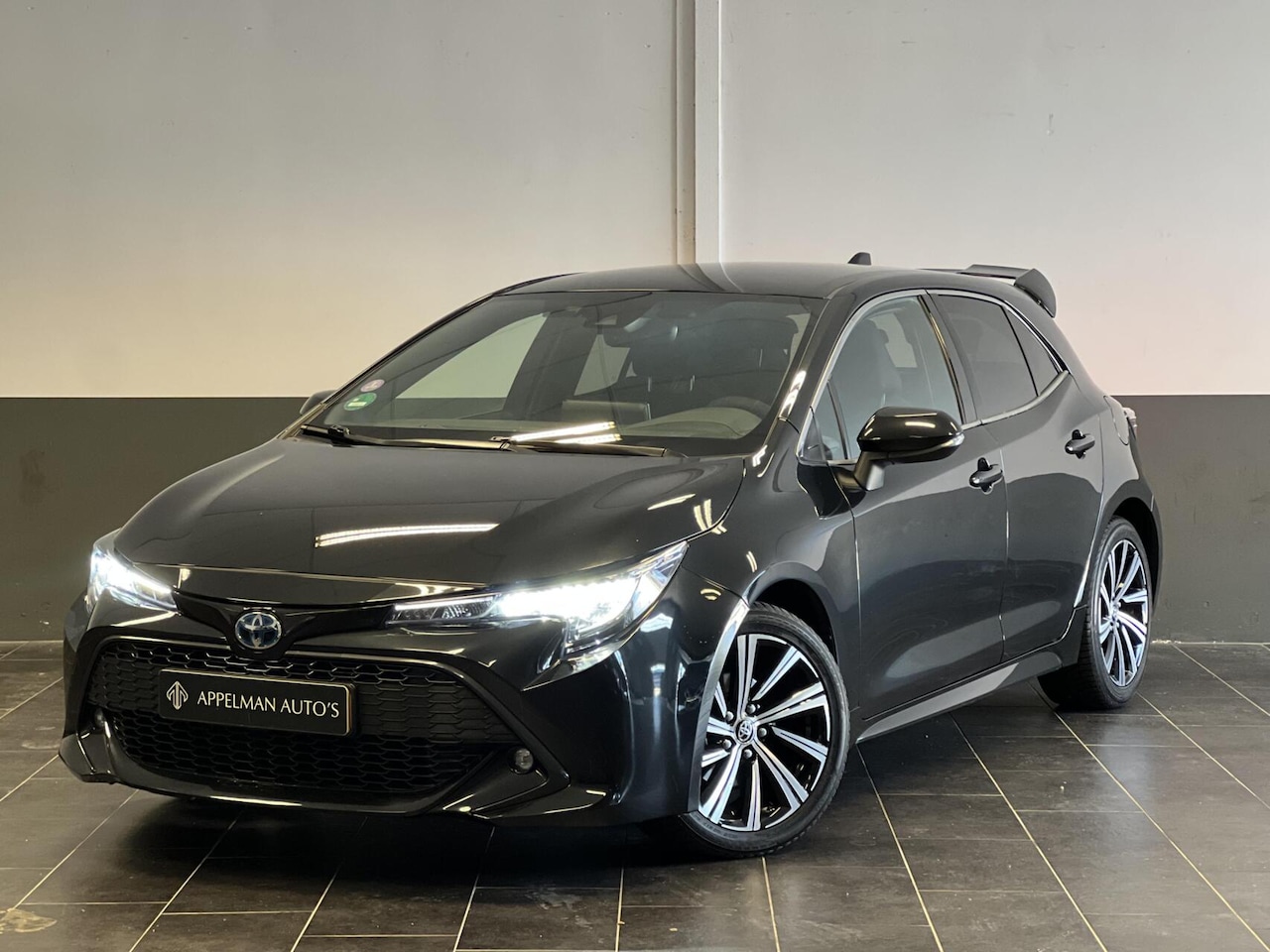 Toyota Corolla - 1.8 Hybrid Dynamic Sport|NAP|Stoelverw.|Virtual Cockpit|Camera| - AutoWereld.nl