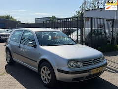 Volkswagen Golf - 2.0 Trendline 1e eigenaar airco elektrische ramen cv op afs