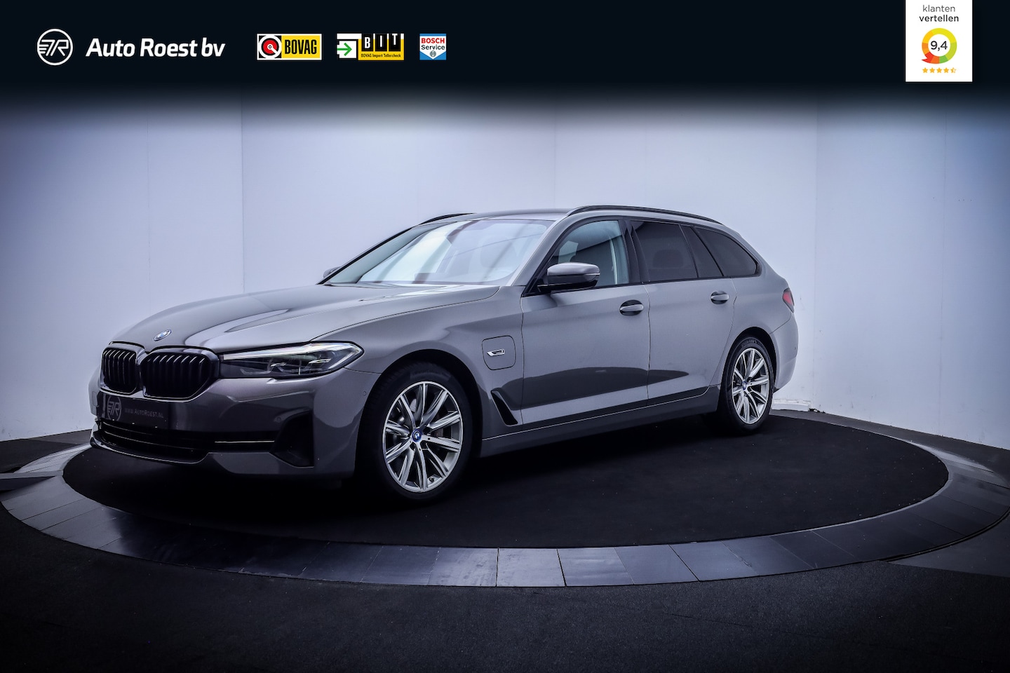 BMW 5-serie Touring - 520e 204Pk BUSINESS Edition Plus FULL LED | LEDER | PARKING PACK - AutoWereld.nl