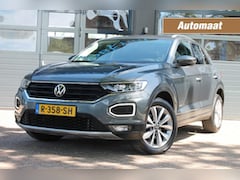 Volkswagen T-Roc - 1.5 TSI Style Business Automaat / Afneembare trekhaak / stoel verwarming