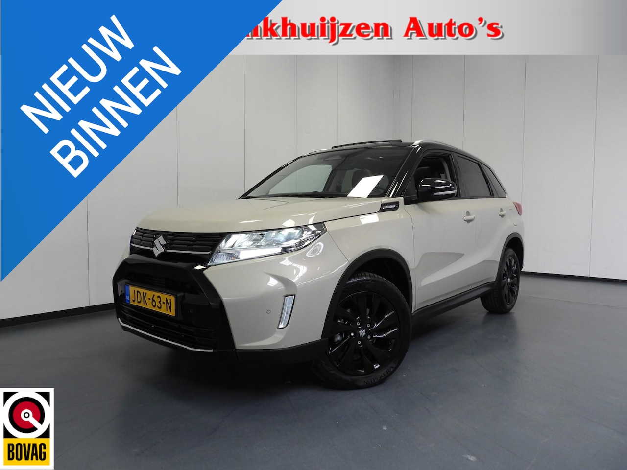 Suzuki Vitara - 1.5 Hybrid Style NAVI/CAMERA/SCHUIFDAK/LED/17"LMV! - AutoWereld.nl