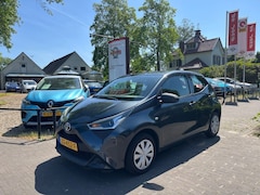 Toyota Aygo - 1.0 VVT-I X-FUN 5-DEURS / AIRCO / RADIO / ELEK. RAMEN / LED / BLUETOOTH / METALLIC LAK