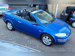 Renault Mégane Cabrio - Megane 2.0 16V Luxe TIMINGBELT BROKEN