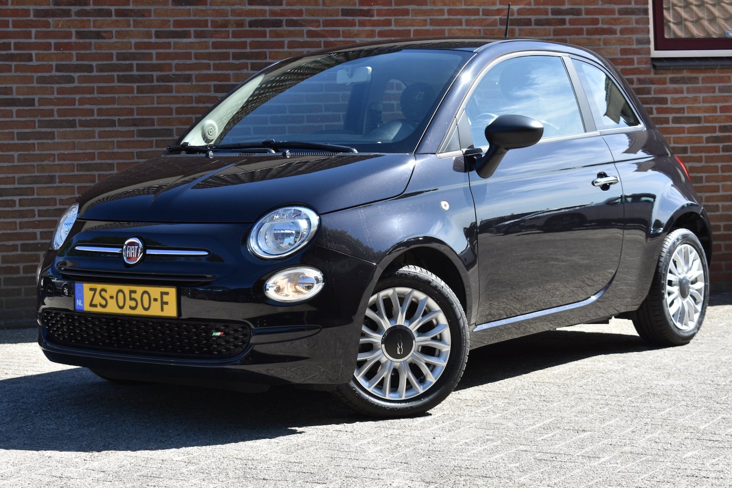 Fiat 500 - 1.2 Young '19 29 DKM!!!! NAP NL Auto Airco Navi Cruise Inruil mogelijk - AutoWereld.nl