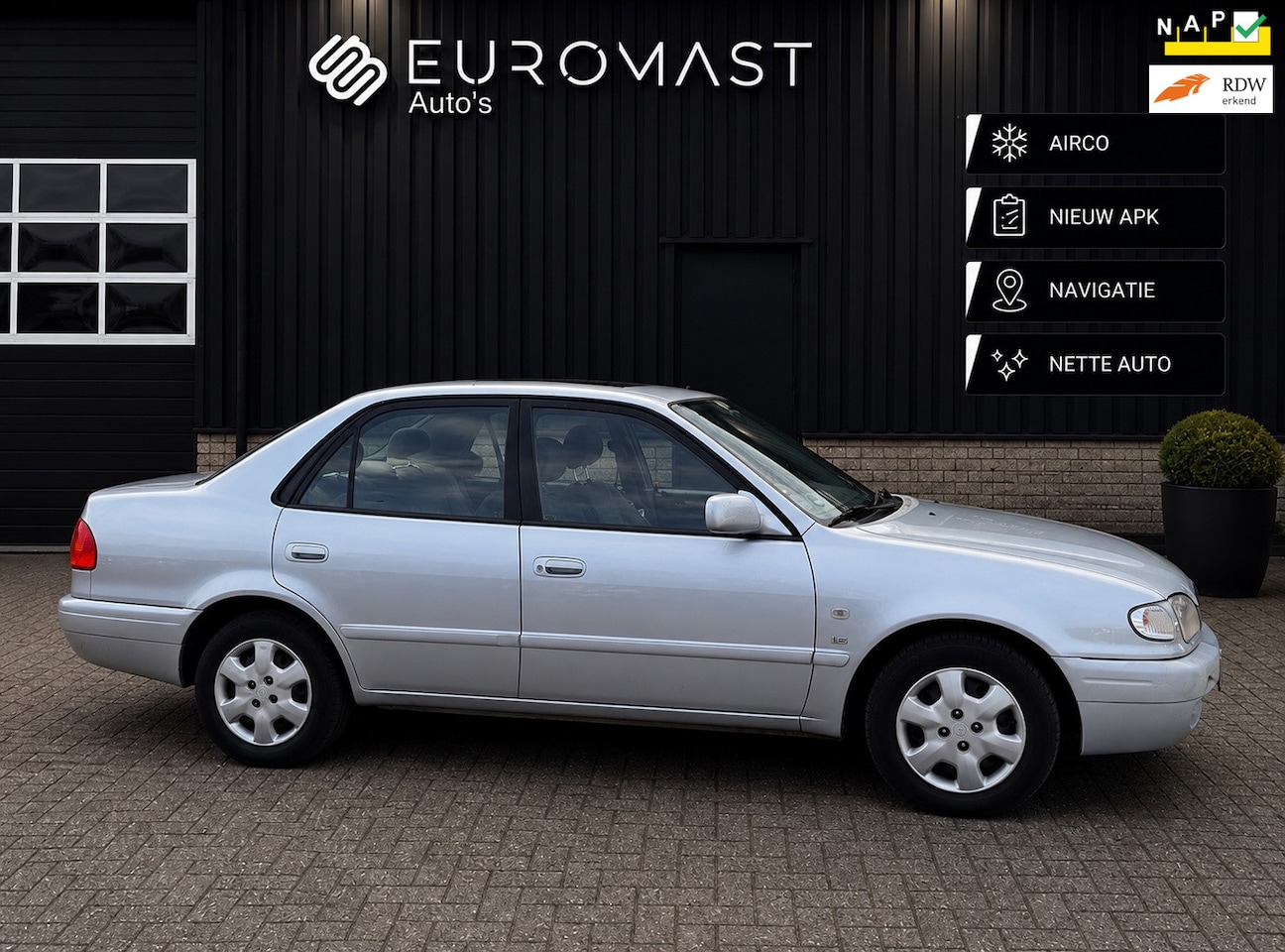 Toyota Corolla - 1.6 VVT-i Sol Airco Elektrische Ramen Apk tot 03-2027 - AutoWereld.nl