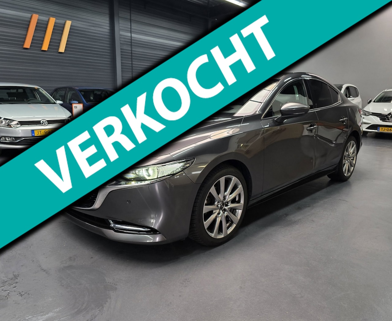 Mazda 3 - 2.0 e-SkyActiv-X M Hybrid 180 Luxury LEDER LED HEADUP CARPLAY - AutoWereld.nl