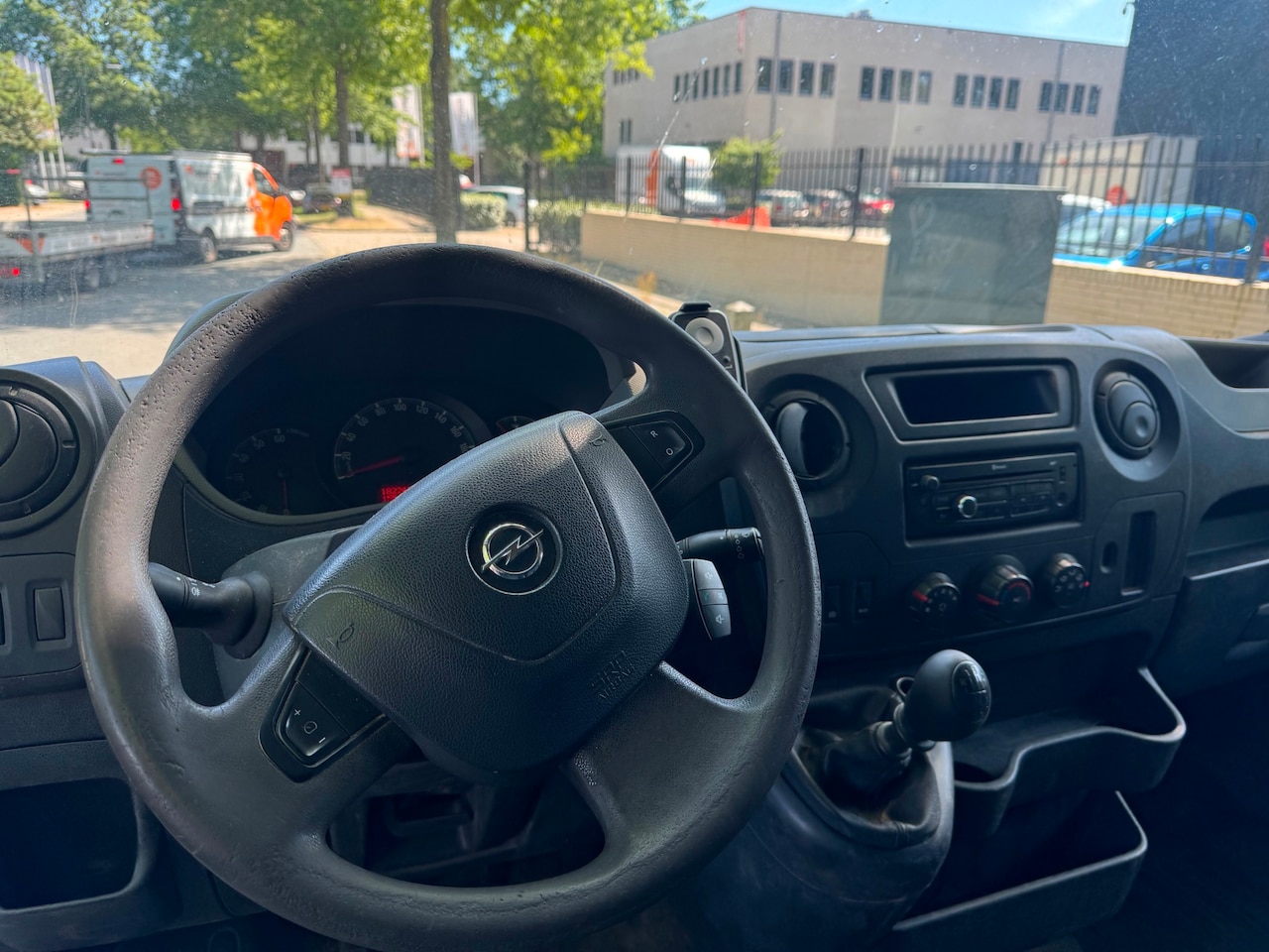 Opel Movano - 2.3 CDTI L2H3 2015 AIRCO NAVI MARGE NAP - AutoWereld.nl