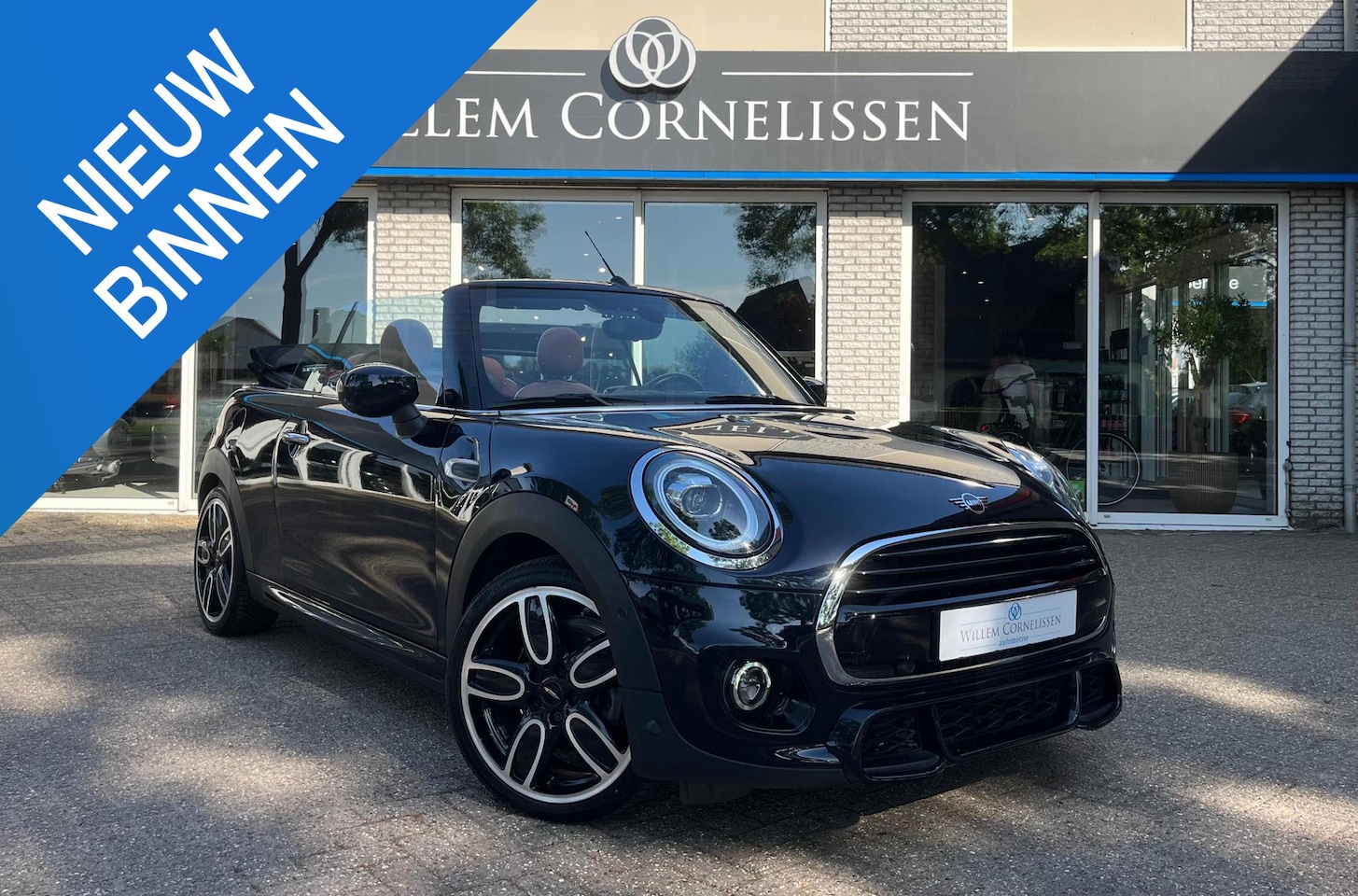 MINI Cabrio - 1.5 Cooper Aut. JCW Pack Leder Navi Pro Apple Harm Mini Mini Cabrio 1.5 Cooper Aut. Leder - AutoWereld.nl