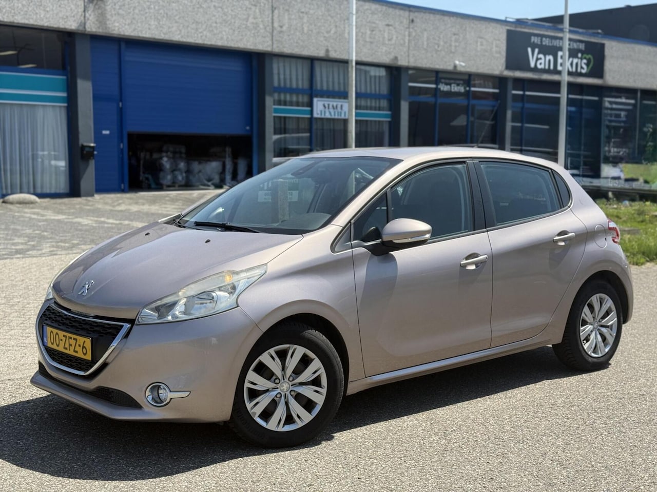 Peugeot 208 - 1.2 VTi 5-DRS Airco/Navi/Cruise/Climate Lage KM - AutoWereld.nl