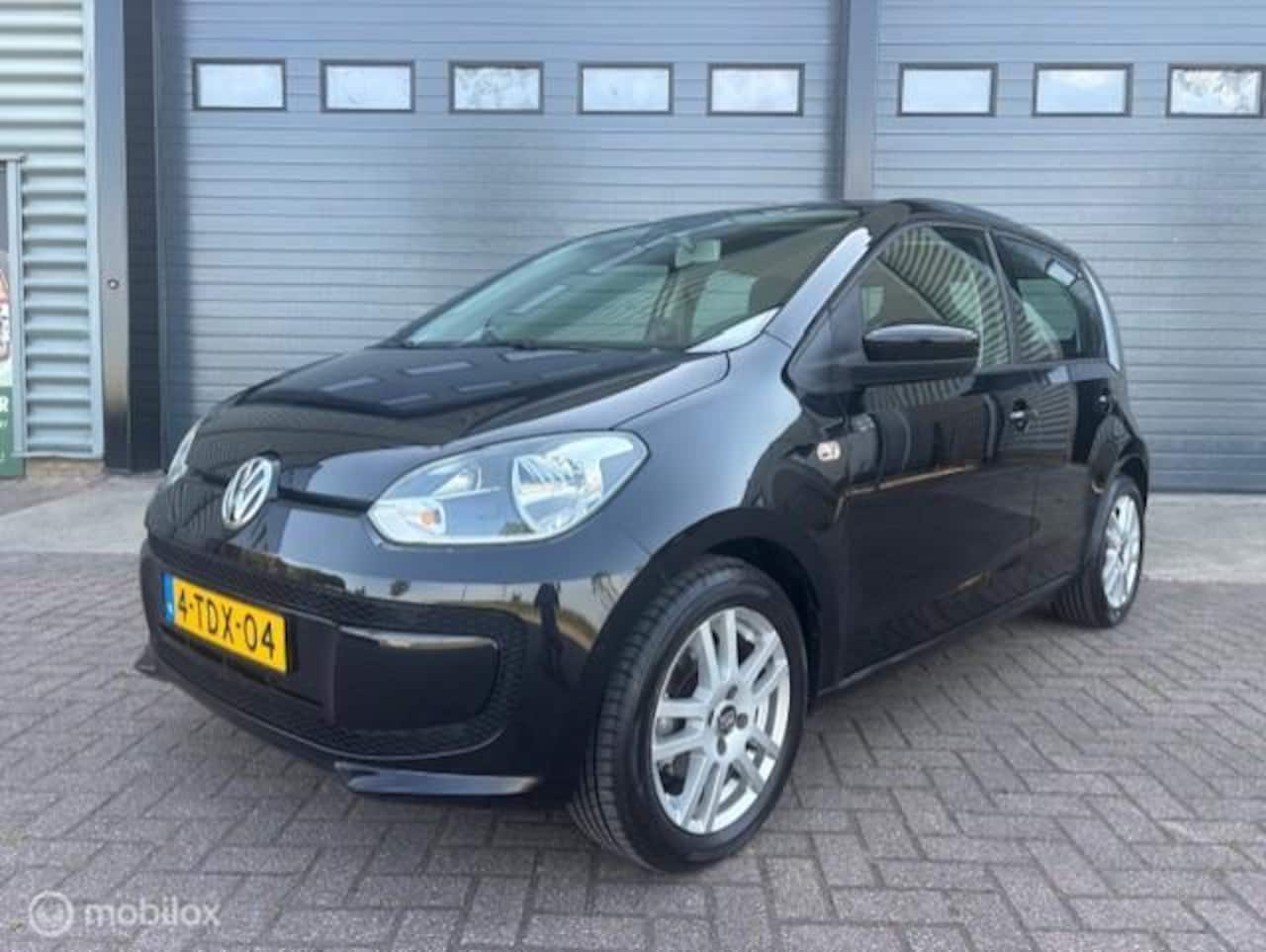Volkswagen Up! - 1.0 move up! BlueMotion Weinig km!! - AutoWereld.nl