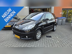 Peugeot 1007 - 1.4 Gentry Goed werkende airco, Nette Auto