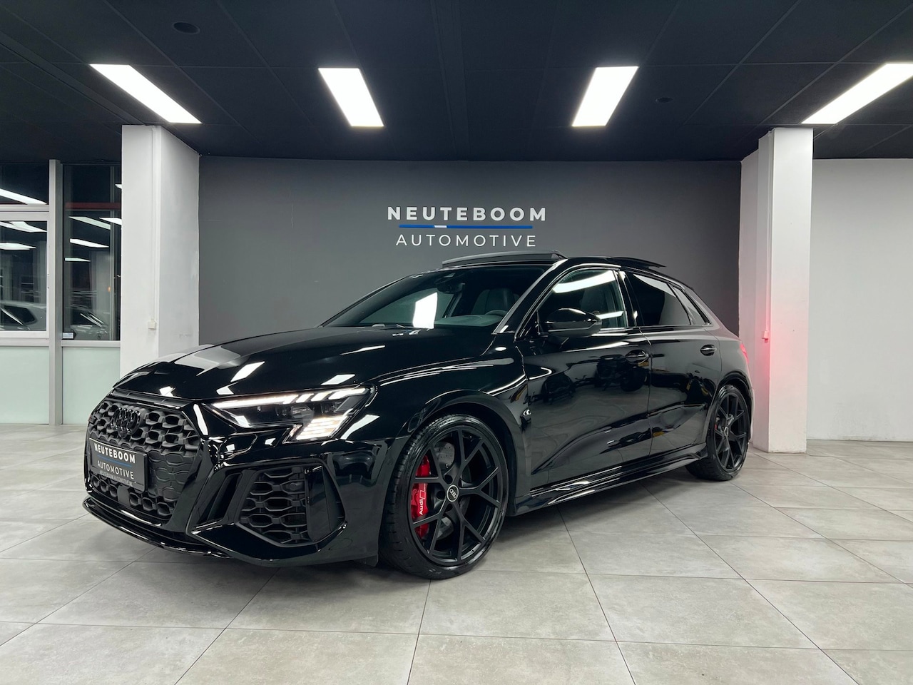 Audi A3 Sportback - 2.5 RS 3 quattro | Ceramic |Head-Up| B&O - AutoWereld.nl