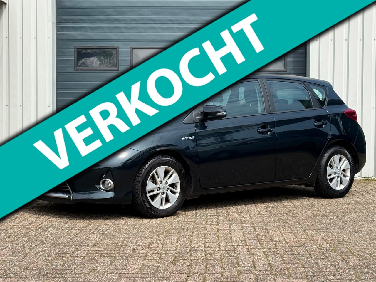 Toyota Auris - 1.8 Hybrid Aspiration 2e EIG /DEALERONDERHOUDEN - AutoWereld.nl