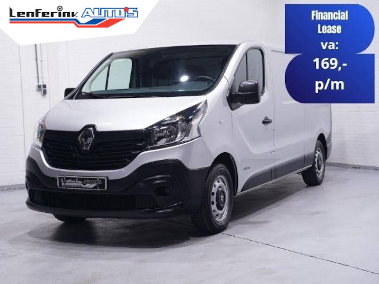 Renault Trafic - 1.6 dCi 120 pk L2H1 Airco, Trekhaak Slechts 80 dkm, 3-Zits - AutoWereld.nl