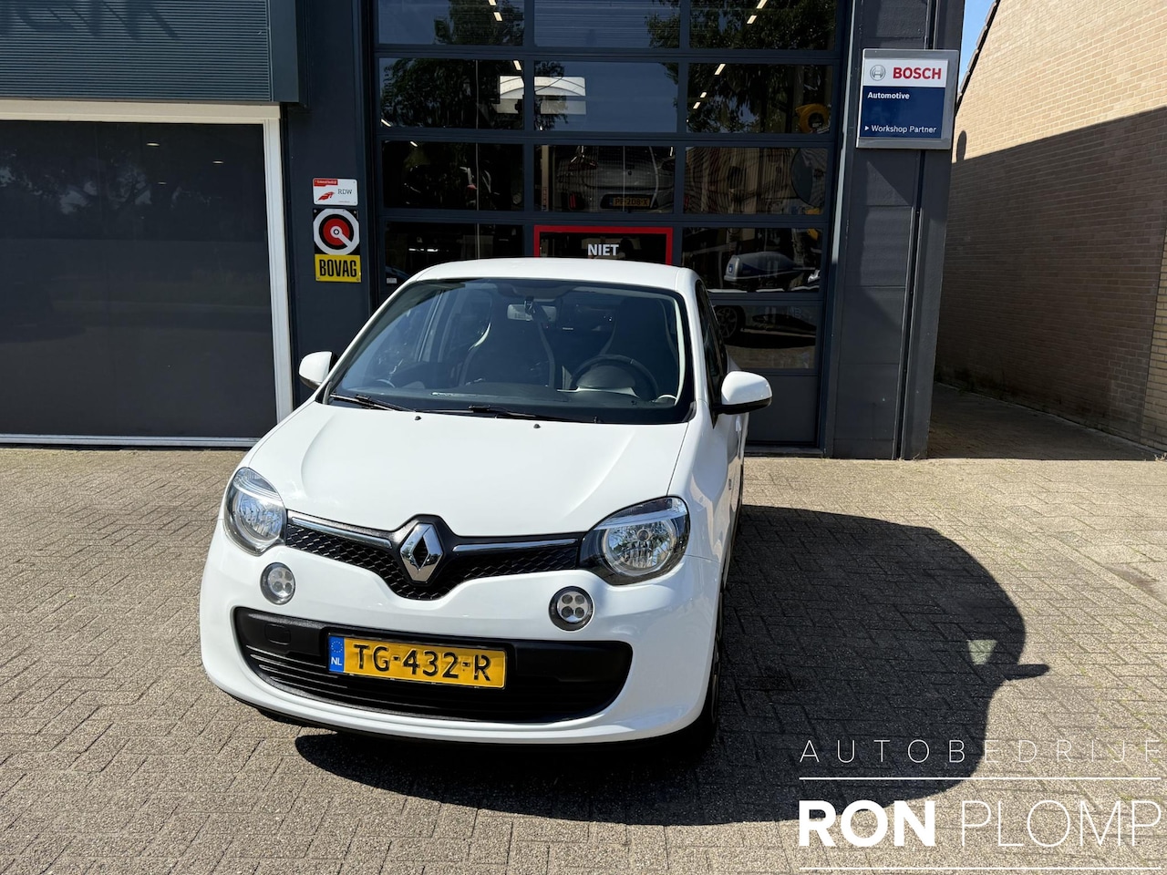 Renault Twingo - 1.0 SCe Collection Airco/ Cruise/ R&GO APP/ Bluetooth/ Led/ Elektrische ramen - AutoWereld.nl