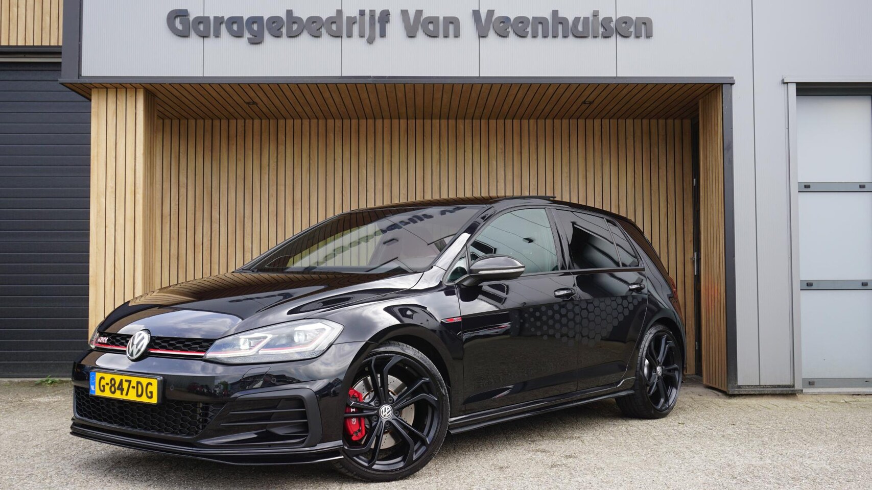 Volkswagen Golf - 2.0 TSI 290pk GTI TCR *Performance Pack* Pano.Dak DynAudio Virtual Leder 19inch LM *NL aut - AutoWereld.nl