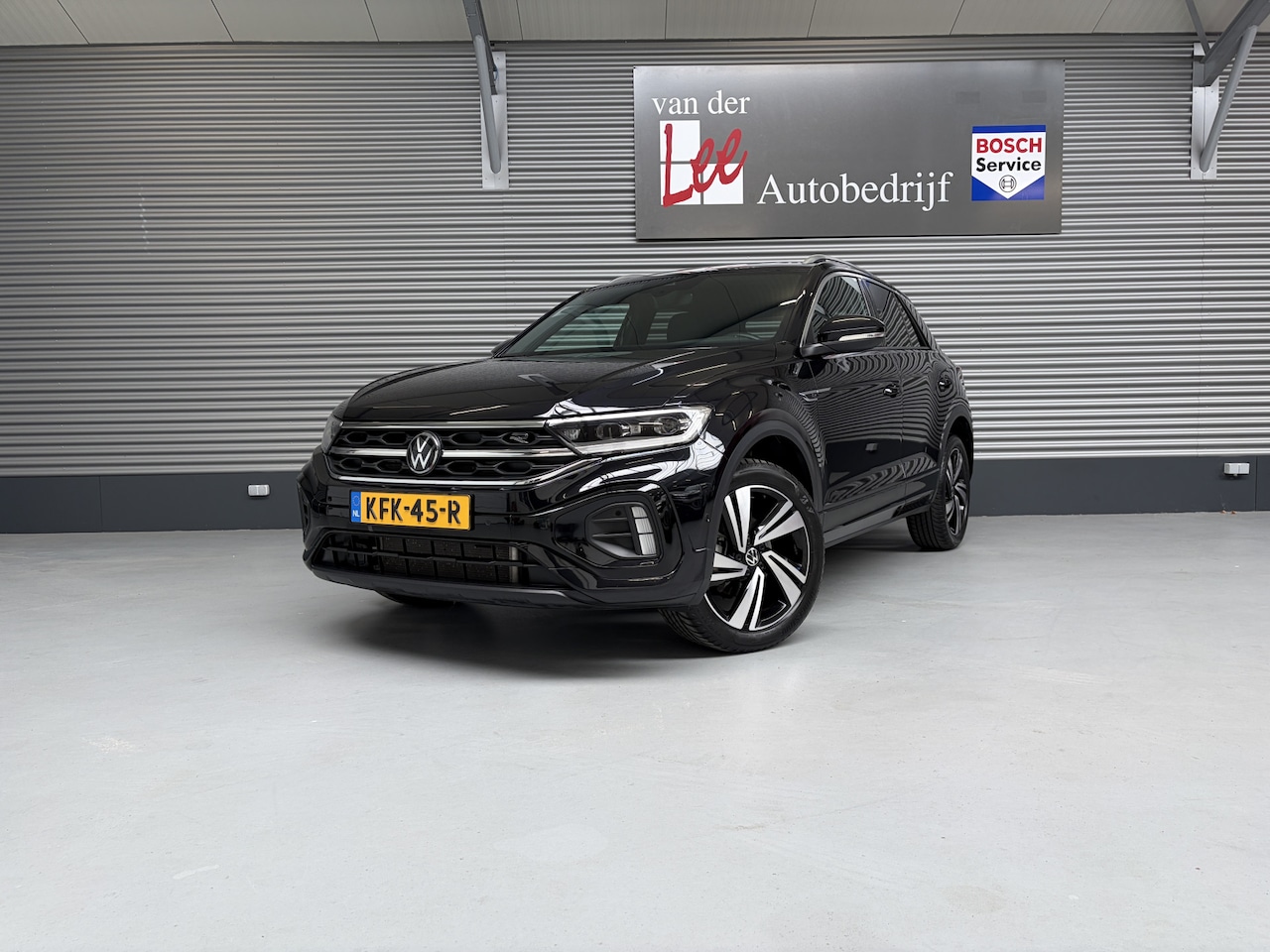 Volkswagen T-Roc - 1.5 TSI R-LINE/IQ LIGHT/IQ DRIVE/EL A KLEP/KEYLESS/STOEL STUUR VERW/ENZ - AutoWereld.nl