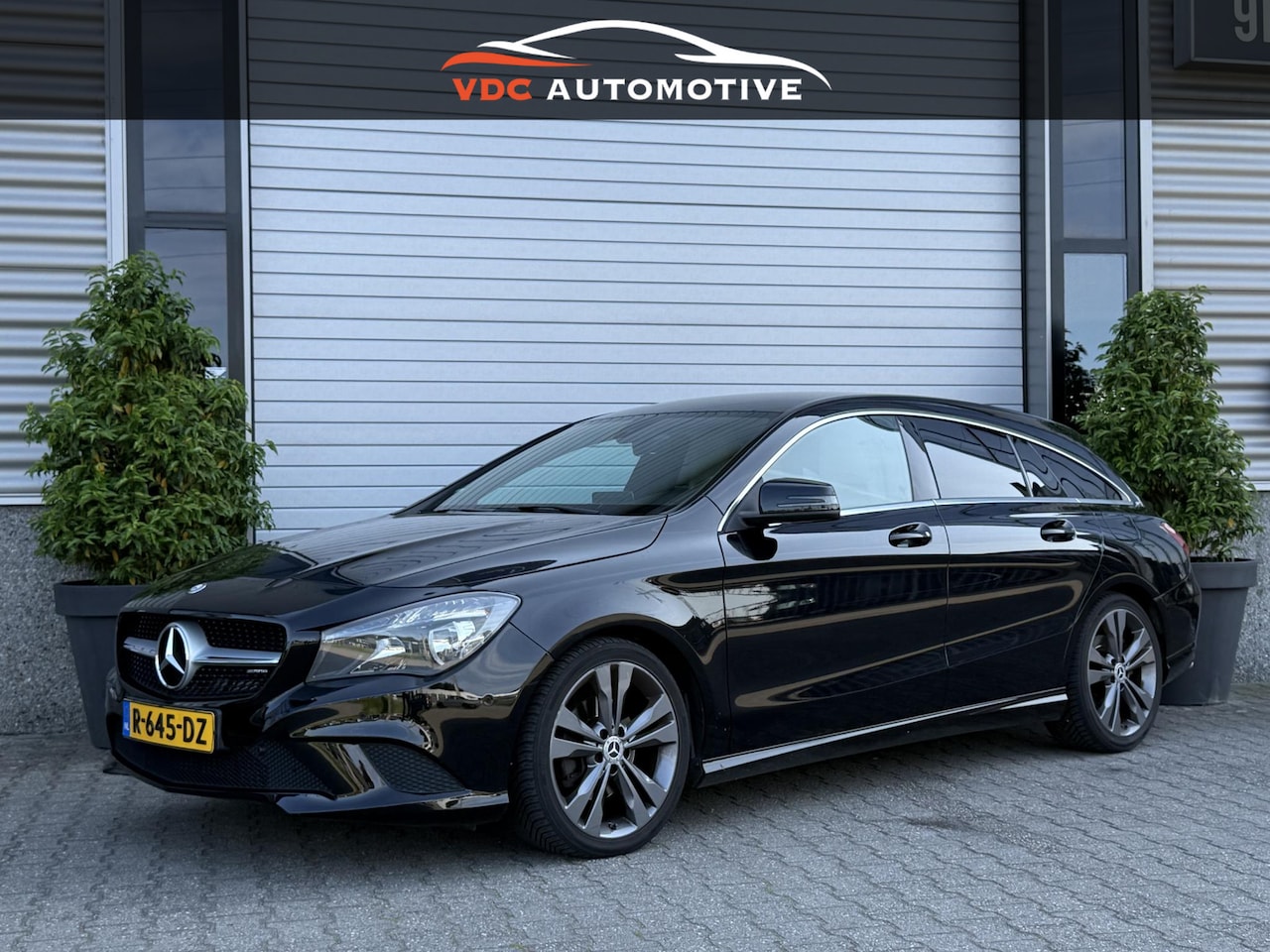 Mercedes-Benz CLA-klasse Shooting Brake - 180 Trekhaak | Airco | Beige Leder | Privacyglas | Carplay - AutoWereld.nl