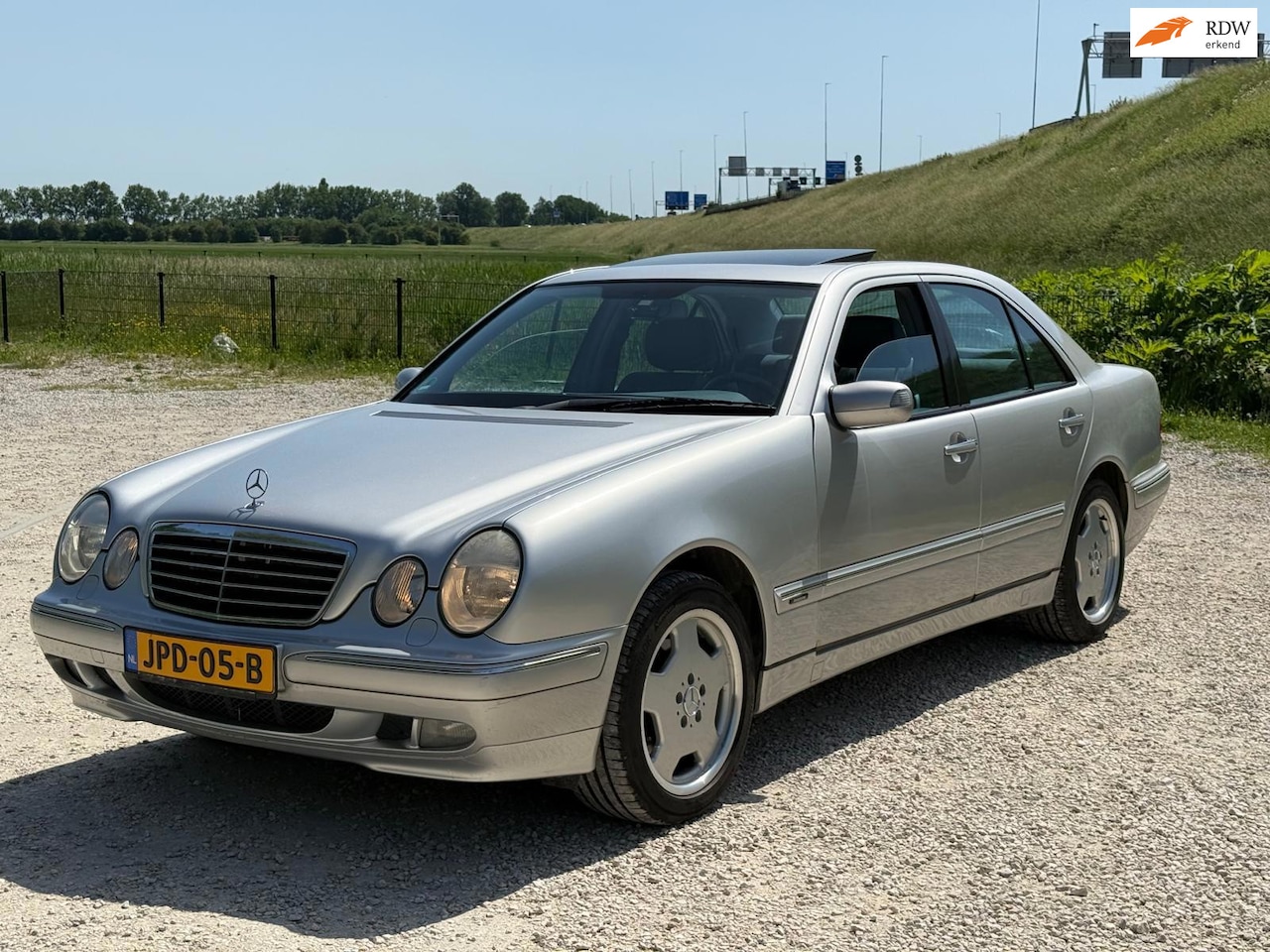 Mercedes-Benz E-klasse - 280 Avantgarde Select 4-Matic|Schuifdak|Leder|Memory|Carplay - AutoWereld.nl