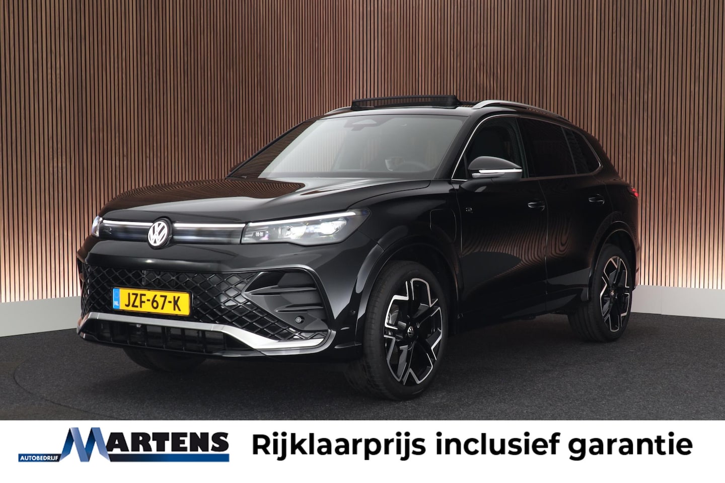 Volkswagen Tiguan - 1.5 272pk eHybrid R-Line Edition Trekhaak Camera Keyless Massage Virtual Cockpit Panoramad - AutoWereld.nl