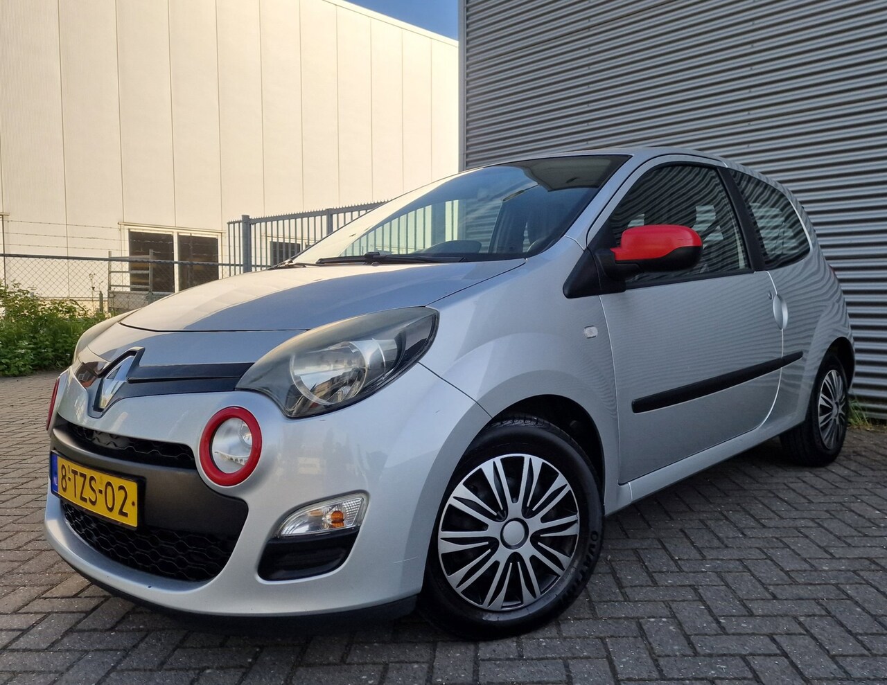Renault Twingo - 1.2 16V Parisienne AIRCO ELEC.PAKET - AutoWereld.nl
