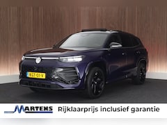 Volkswagen Tayron - 1.5 eHybrid 204pk R-Line Edition Black Style Trekhaak 360Camera Leder Stoelventilatie Memo