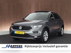 Volkswagen T-Roc - 1.5 TSI 150pk DSG Style Trekhaak Camera Stoelverwarming Led Panoramadak Navigatie