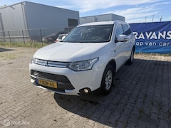 Mitsubishi Outlander - 2.0 PHEV N.A.P, Stoelverwarming