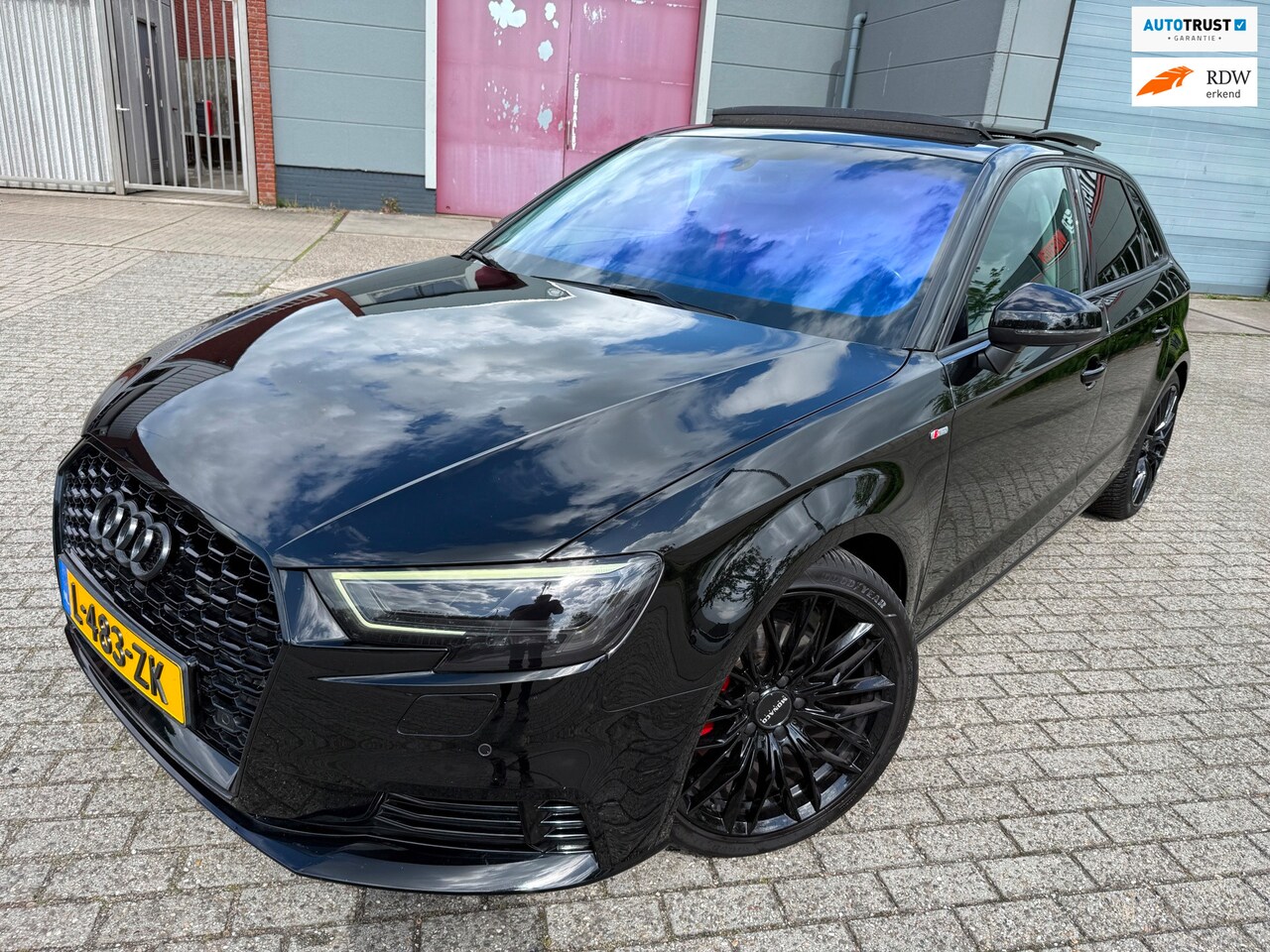 Audi A3 Sportback - 30 TFSI S-LINE Edition S-TRONIC PANO 18-INCH EIBACH - AutoWereld.nl
