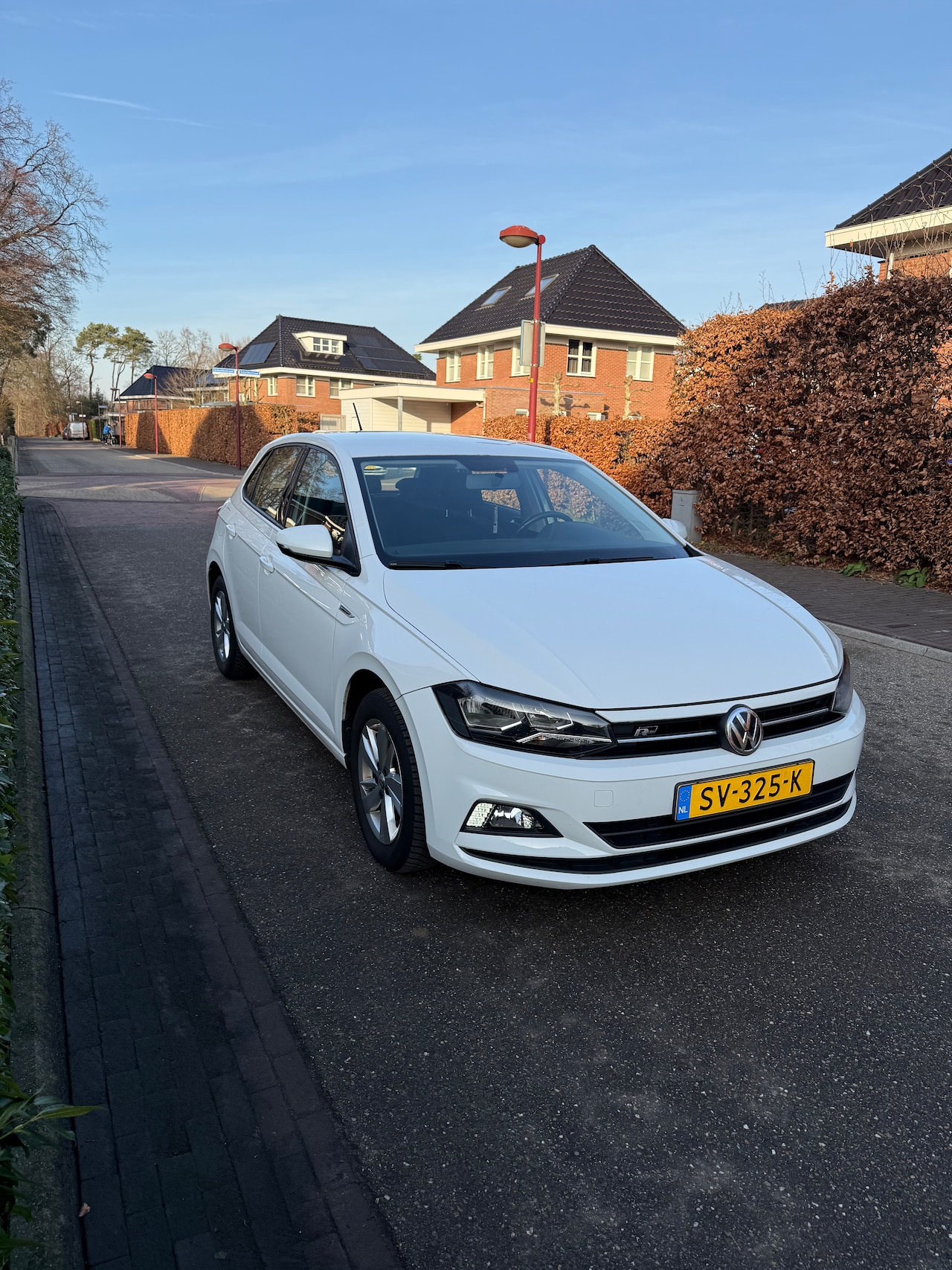 Volkswagen Polo - 1.0 TSI Comfortline R line design uitgevoerd - AutoWereld.nl